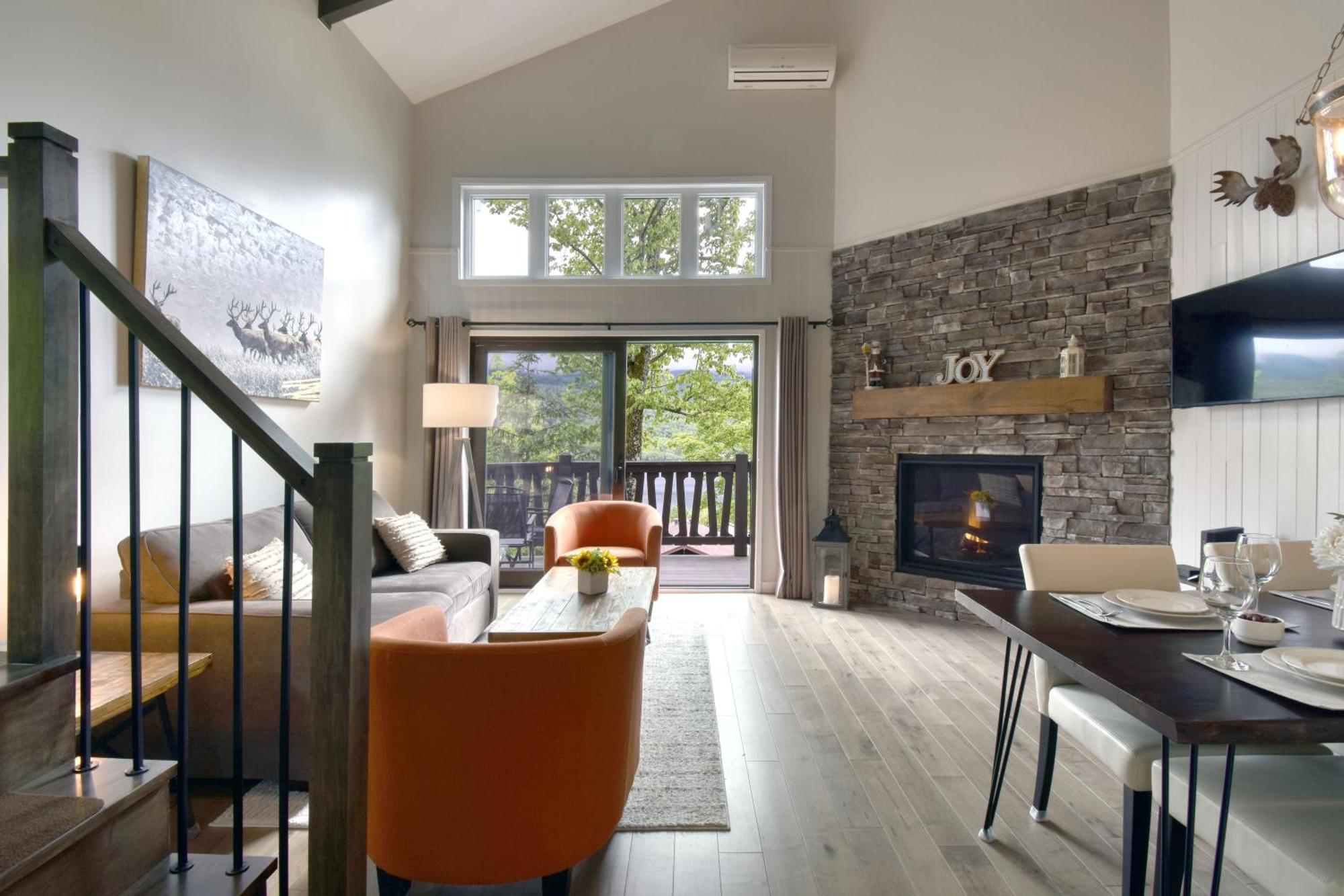Stunning Condo - View On Lake Tremblant & Mountain Mont-Tremblant Eksteriør billede