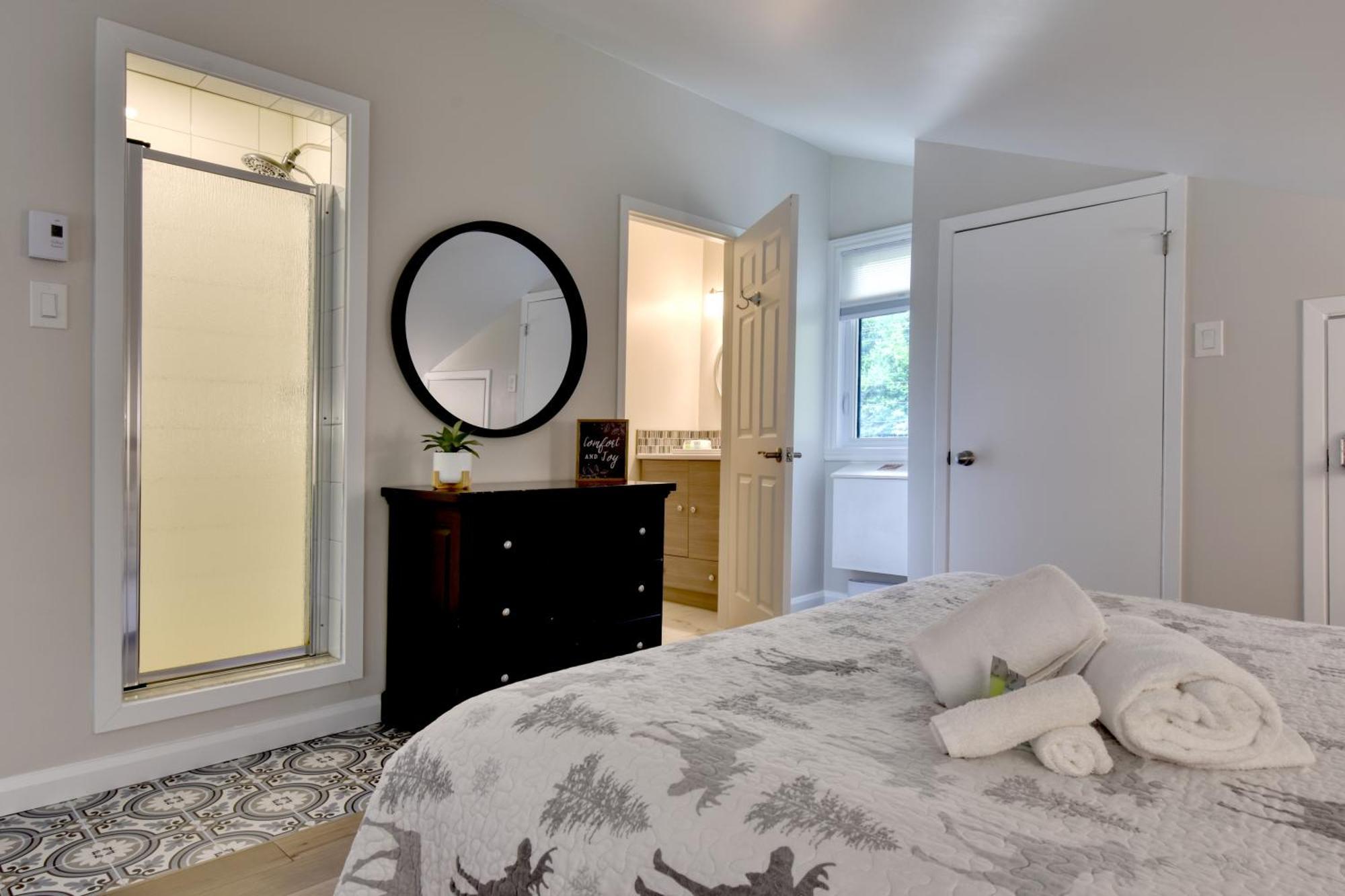 Stunning Condo - View On Lake Tremblant & Mountain Mont-Tremblant Eksteriør billede