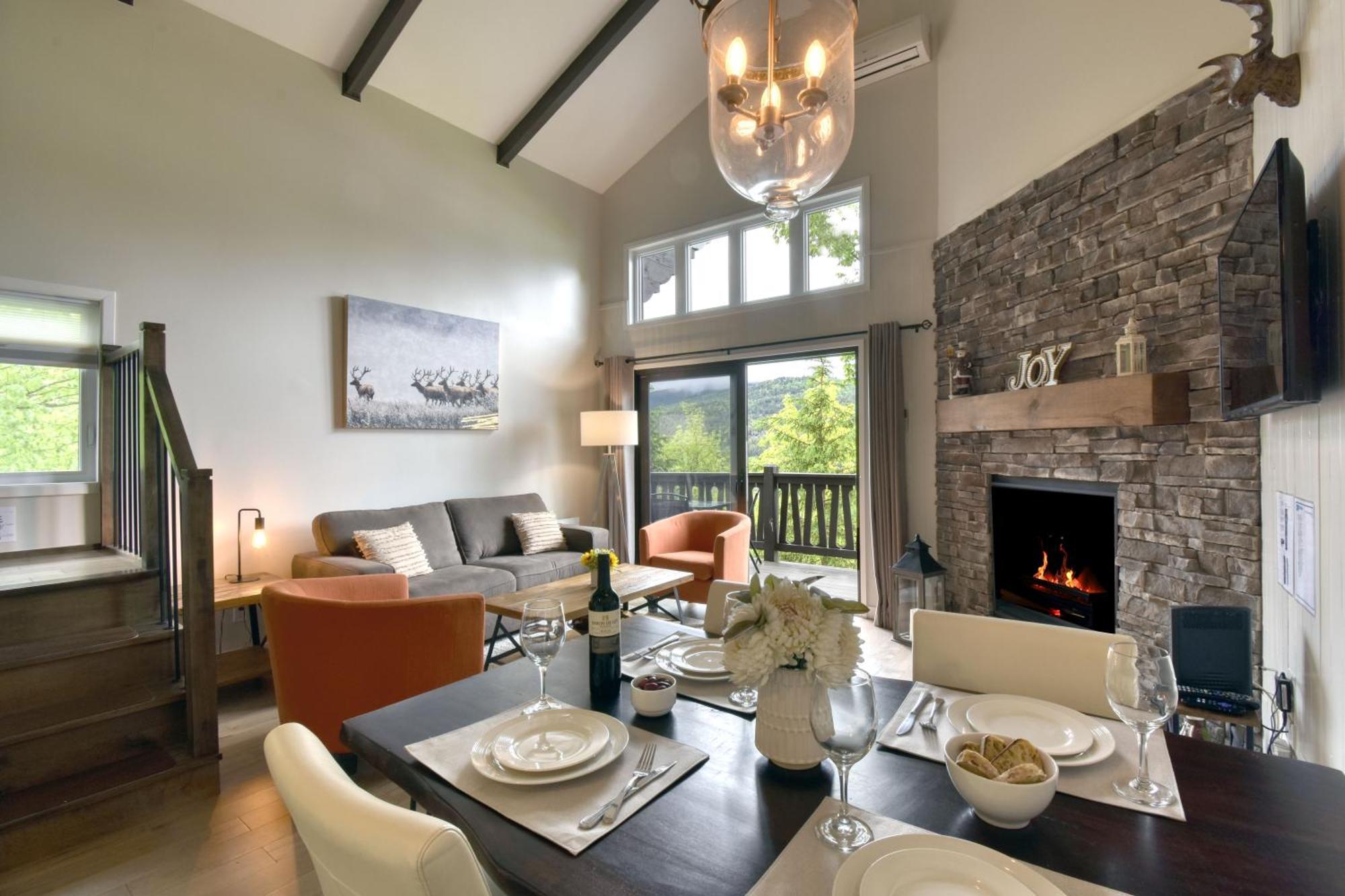 Stunning Condo - View On Lake Tremblant & Mountain Mont-Tremblant Eksteriør billede